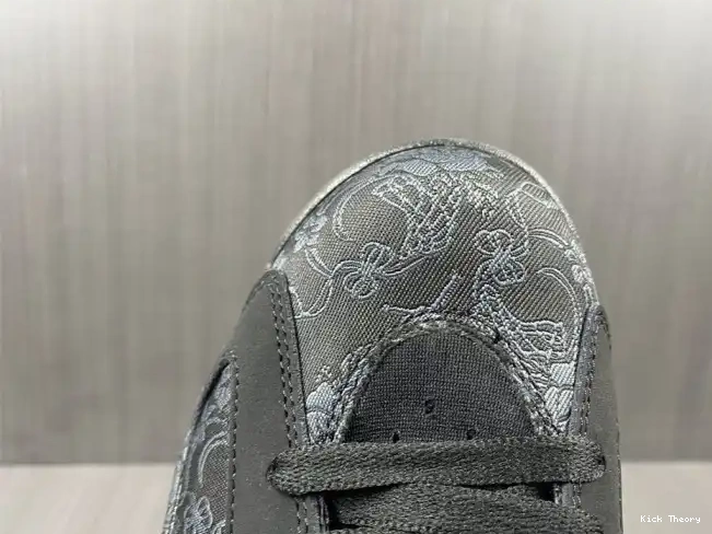 Kick Theory Black Jordan (W) 6 Triple Retro SD DB9818-001 0520